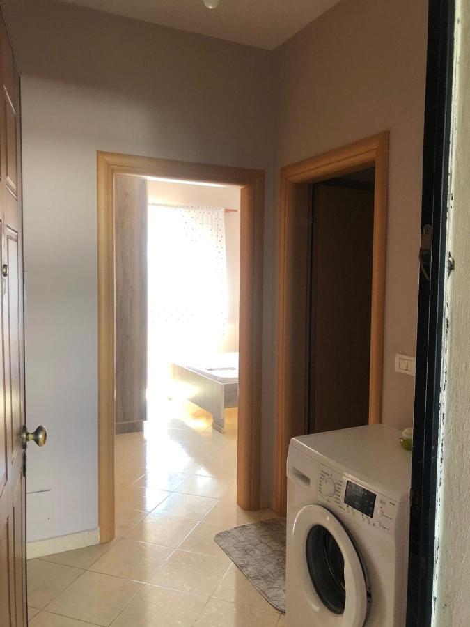 Center Apartment Vlorë Buitenkant foto