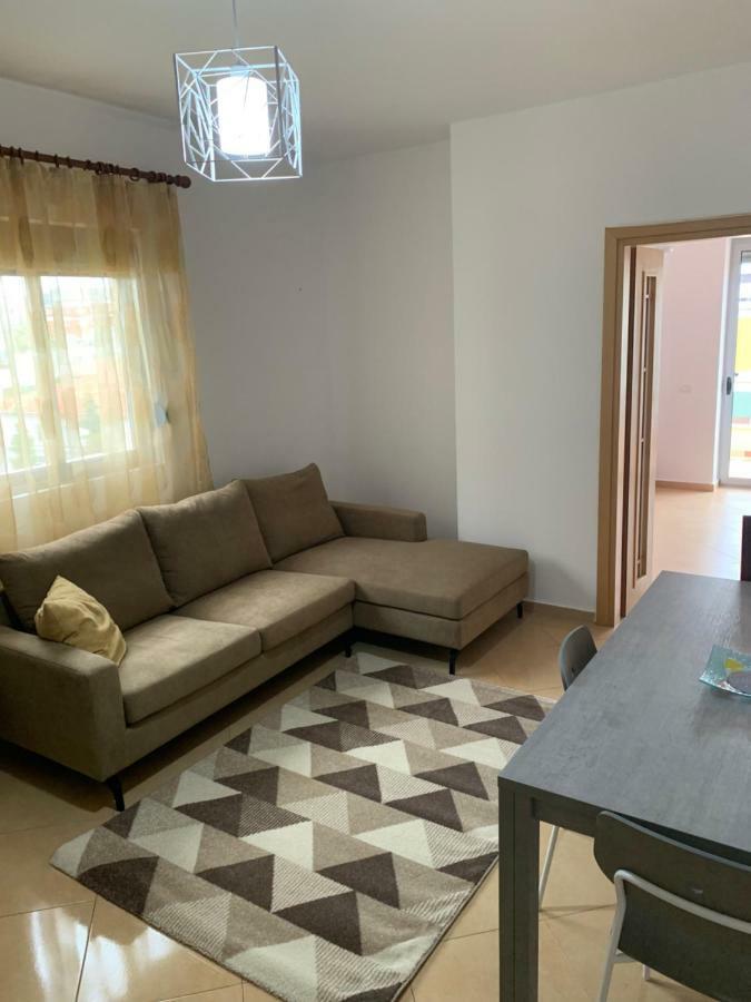Center Apartment Vlorë Buitenkant foto
